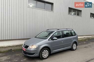 Мінівен Volkswagen Touran 2010 в Мукачевому