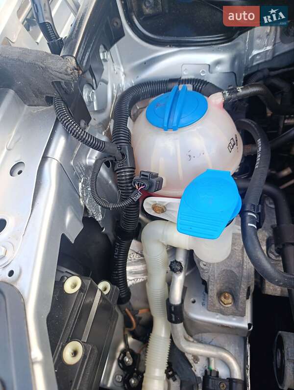 Минивэн Volkswagen Touran 2007 в Луцке