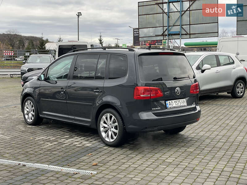 Минивэн Volkswagen Touran 2014 в Мукачево
