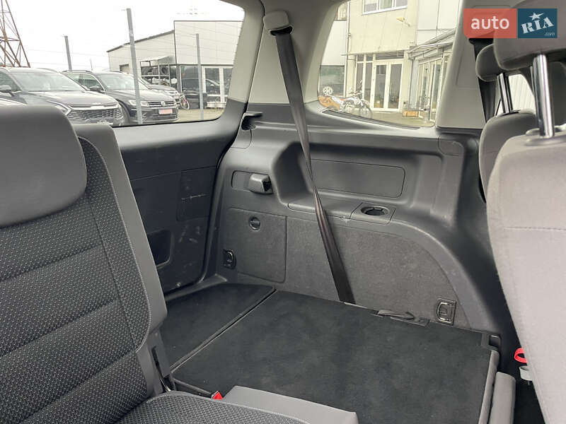 Минивэн Volkswagen Touran 2014 в Мукачево