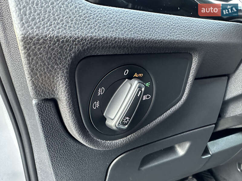 Микровэн Volkswagen Touran 2020 в Луцке