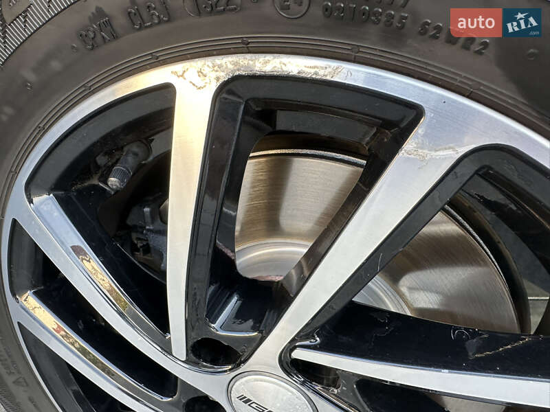 Микровэн Volkswagen Touran 2020 в Луцке