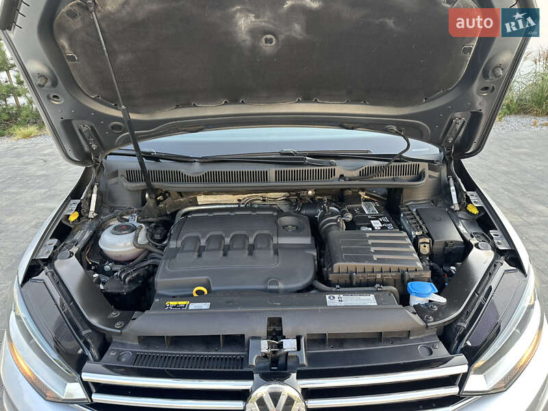 Микровэн Volkswagen Touran 2020 в Луцке