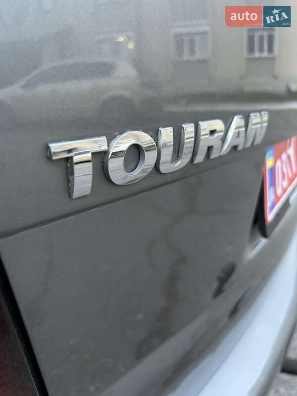 Минивэн Volkswagen Touran 2009 в Золотоноше