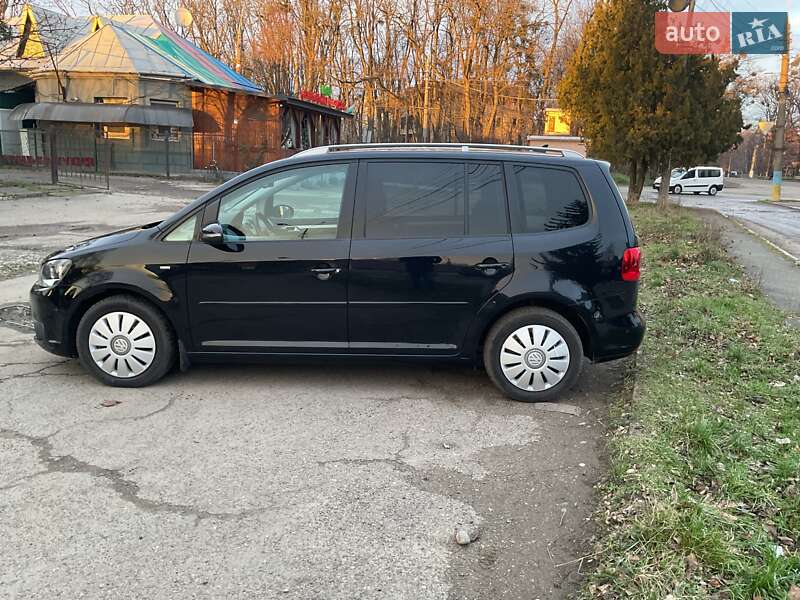 Минивэн Volkswagen Touran 2014 в Черновцах