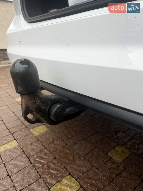 Микровэн Volkswagen Touran 2015 в Виноградове