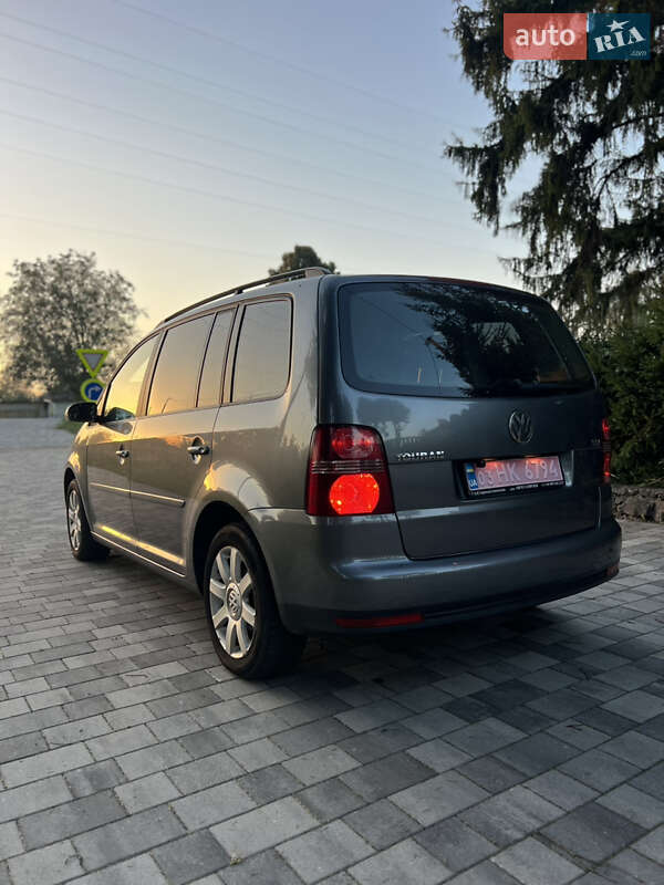 Минивэн Volkswagen Touran 2007 в Староконстантинове