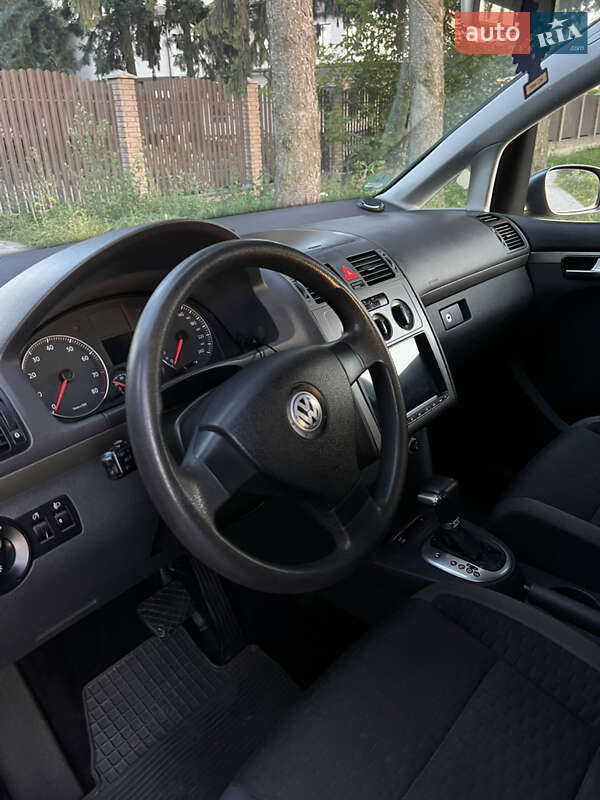 Минивэн Volkswagen Touran 2007 в Староконстантинове
