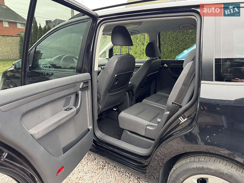 Минивэн Volkswagen Touran 2011 в Луцке фото 24 Минивэн Volkswagen Touran 2011 в Луцке