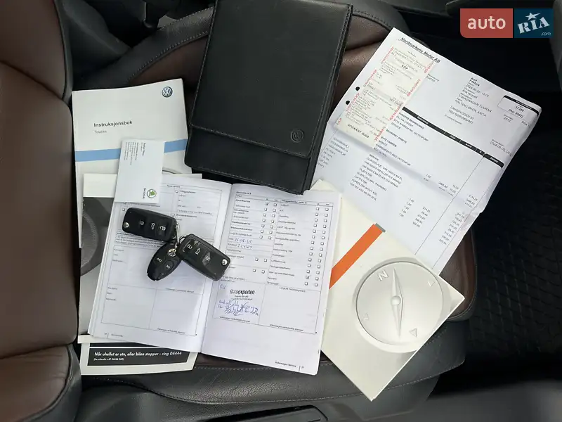 Минивэн Volkswagen Touran 2013 в Житомире документ 2 фото Минивэн Volkswagen Touran 2013 в Житомире документ