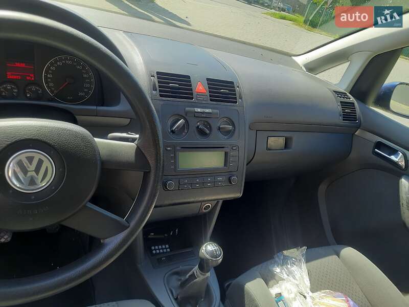 Минивэн Volkswagen Touran 2003 в Ивано-Франковске