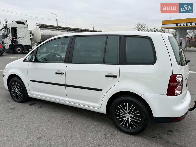 Минивэн Volkswagen Touran 2008 в Виннице