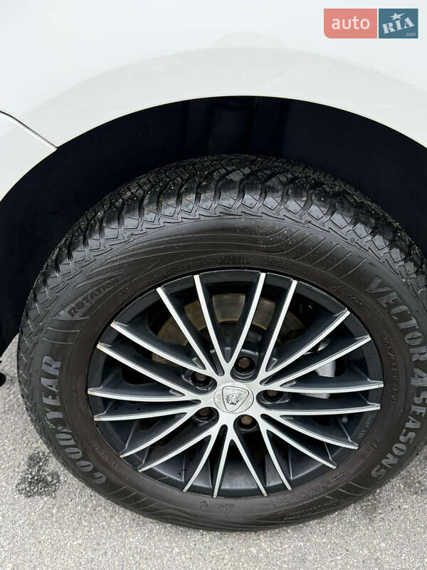 Минивэн Volkswagen Touran 2008 в Виннице