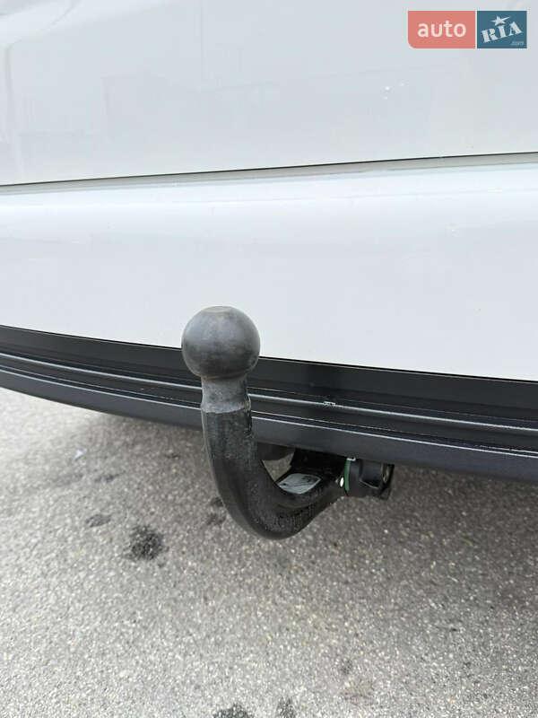 Минивэн Volkswagen Touran 2008 в Виннице