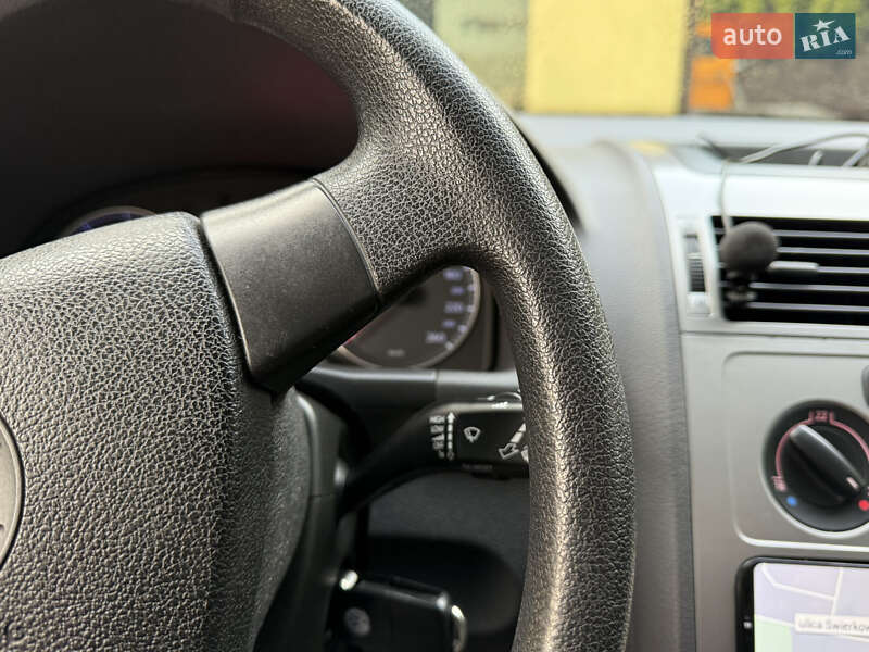 Минивэн Volkswagen Touran 2008 в Виннице