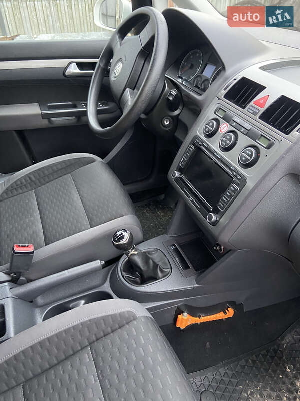 Минивэн Volkswagen Touran 2009 в Косове