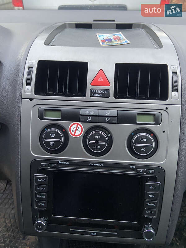 Минивэн Volkswagen Touran 2009 в Косове