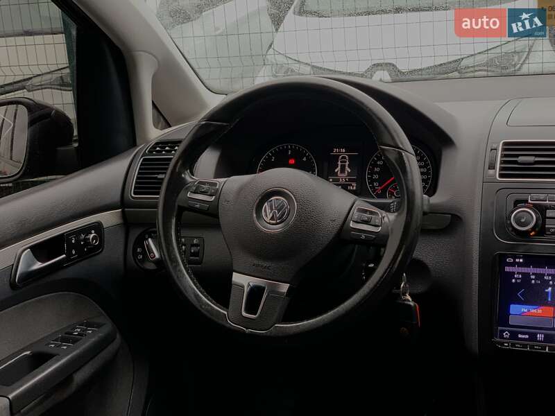 Мінівен Volkswagen Touran 2011 в Бердичеві