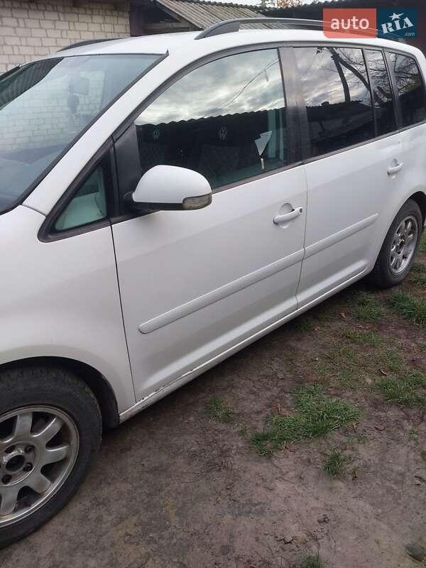 Минивэн Volkswagen Touran 2003 в Ковеле