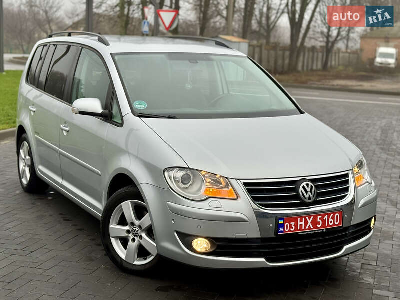 Мінівен Volkswagen Touran 2009 в Лубнах