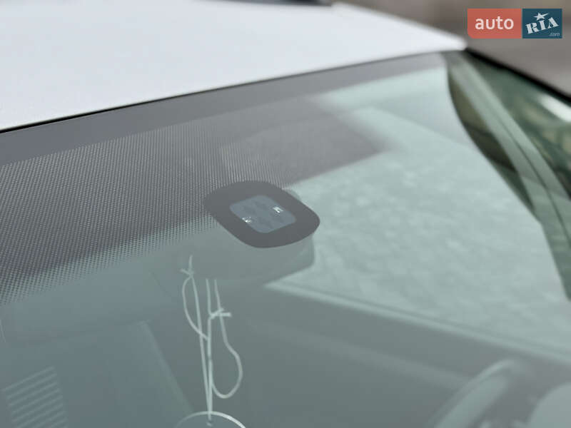 Мінівен Volkswagen Touran 2009 в Лубнах