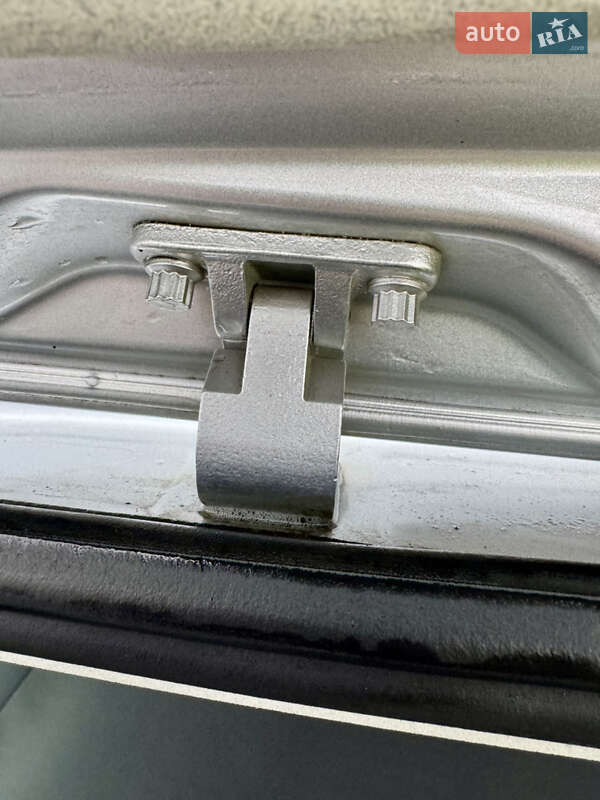 Мінівен Volkswagen Touran 2009 в Лубнах