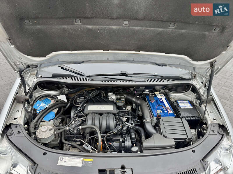 Мінівен Volkswagen Touran 2009 в Лубнах