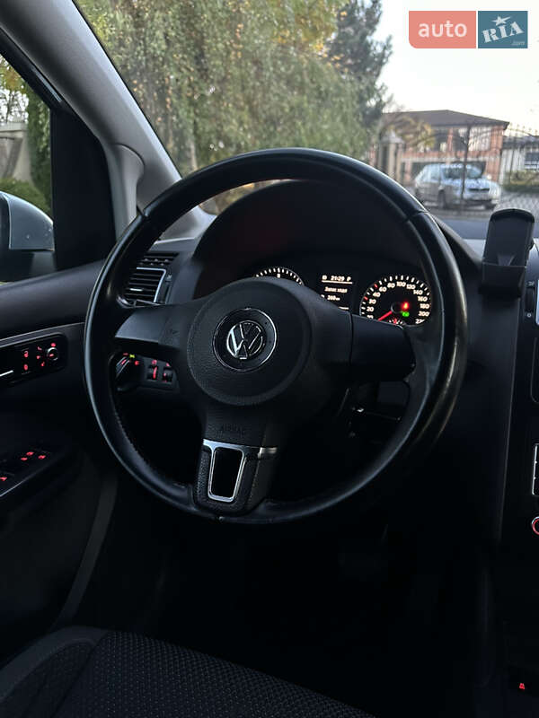 Минивэн Volkswagen Touran 2013 в Сарнах фото 54 Минивэн Volkswagen Touran 2013 в Сарнах