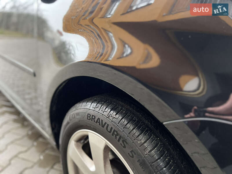 Минивэн Volkswagen Touran 2009 в Виннице