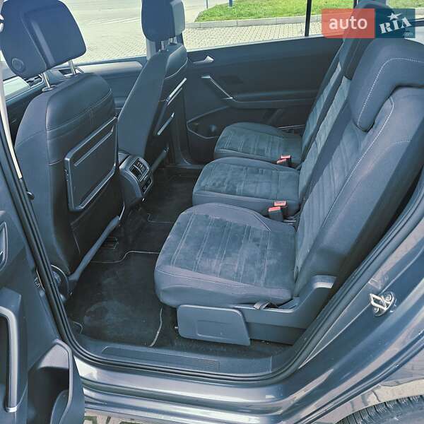 Микровэн Volkswagen Touran 2017 в Ивано-Франковске