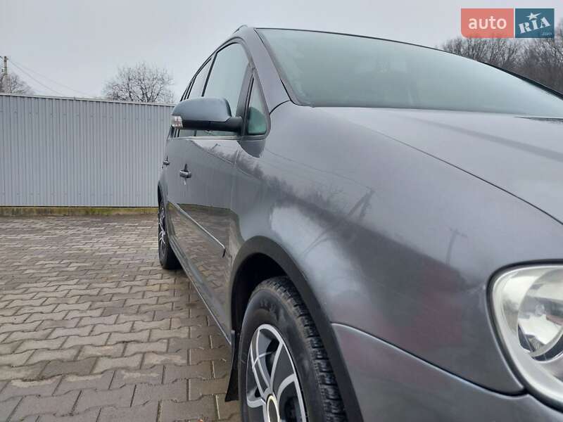 Мінівен Volkswagen Touran 2005 в Сторожинці фото 6 Мінівен Volkswagen Touran 2005 в Сторожинці