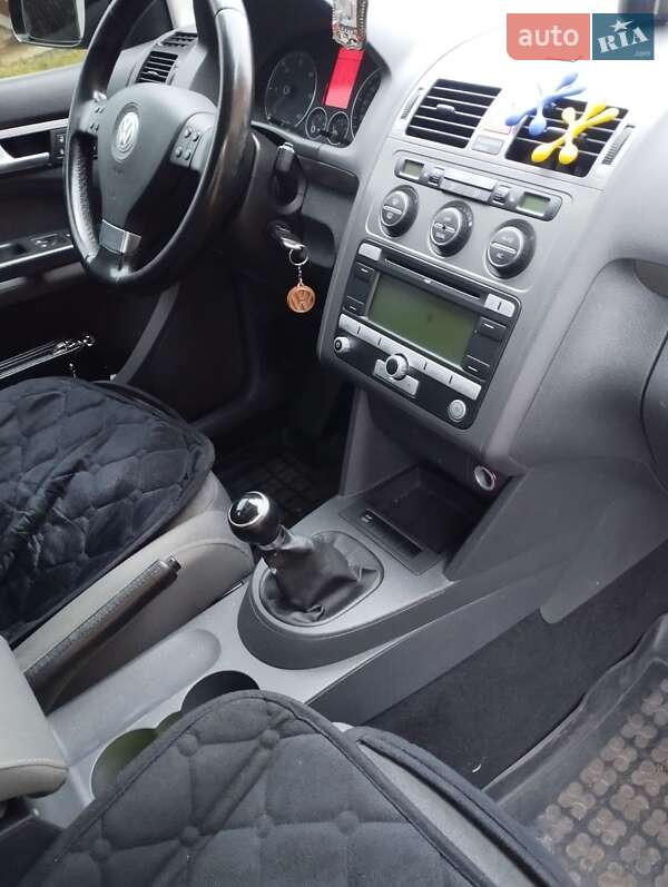 Минивэн Volkswagen Touran 2008 в Луцке