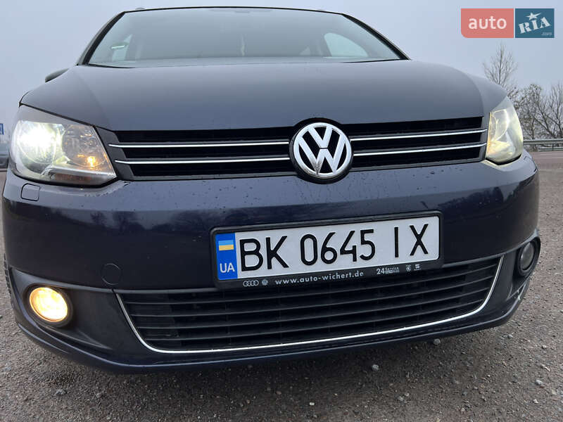 Мінівен Volkswagen Touran 2012 в Рівному