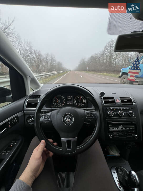 Мінівен Volkswagen Touran 2012 в Рівному
