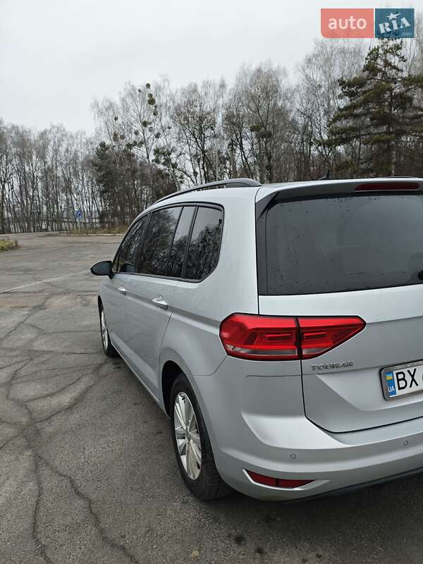 Микровэн Volkswagen Touran 2016 в Славуте
