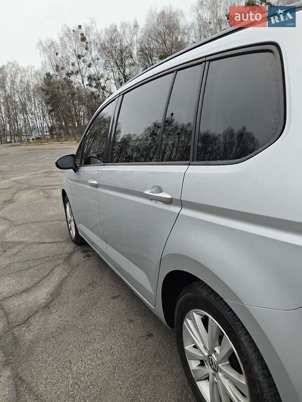 Микровэн Volkswagen Touran 2016 в Славуте