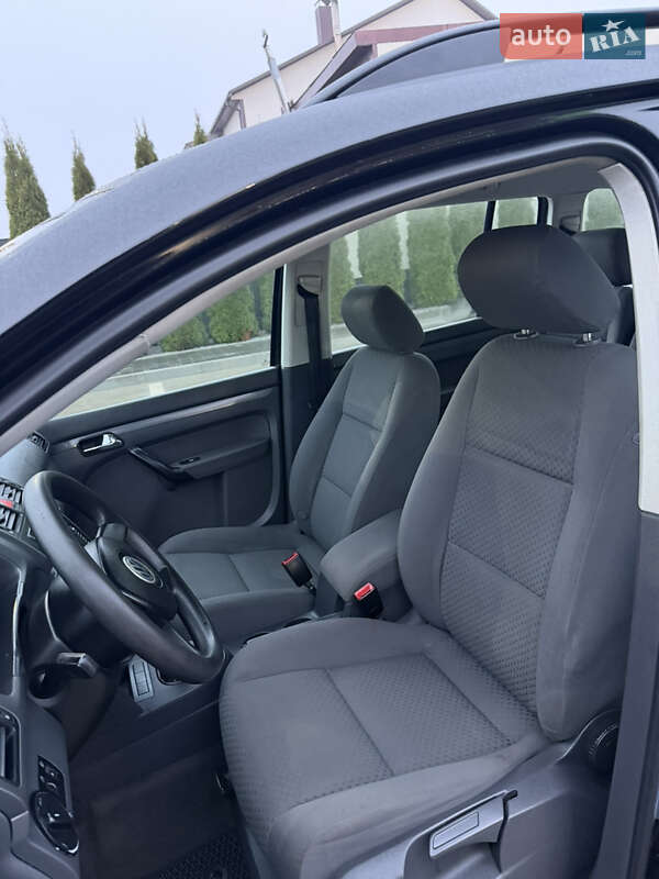 Минивэн Volkswagen Touran 2003 в Каменец-Подольском фото 19 Минивэн Volkswagen Touran 2003 в Каменец-Подольском