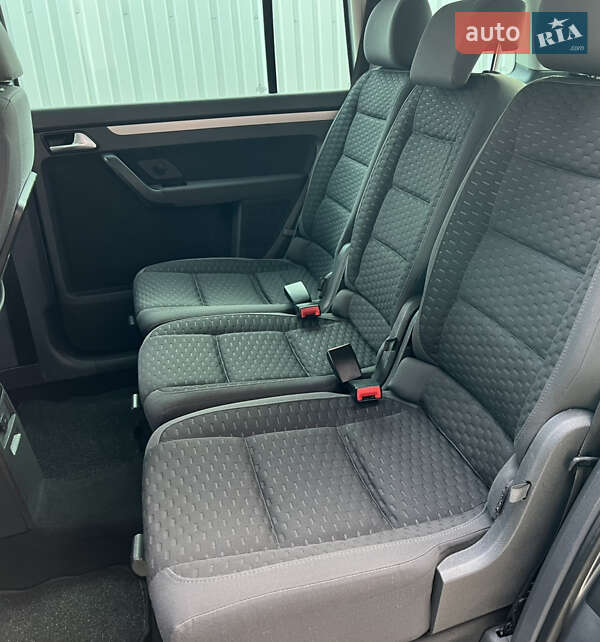 Минивэн Volkswagen Touran 2007 в Лубнах