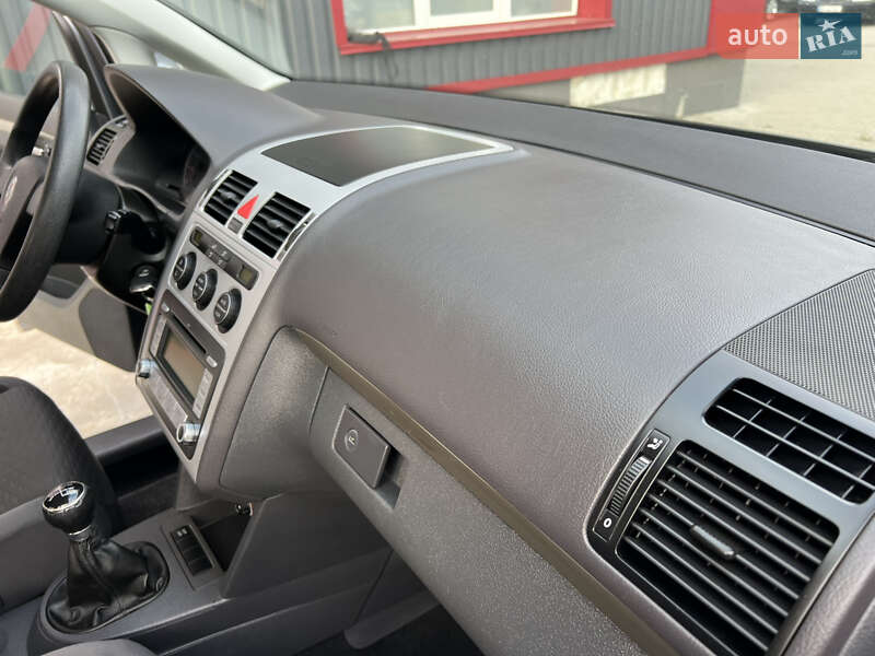 Минивэн Volkswagen Touran 2007 в Лубнах