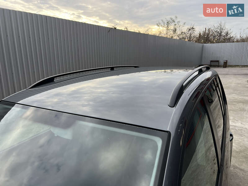 Минивэн Volkswagen Touran 2007 в Лубнах