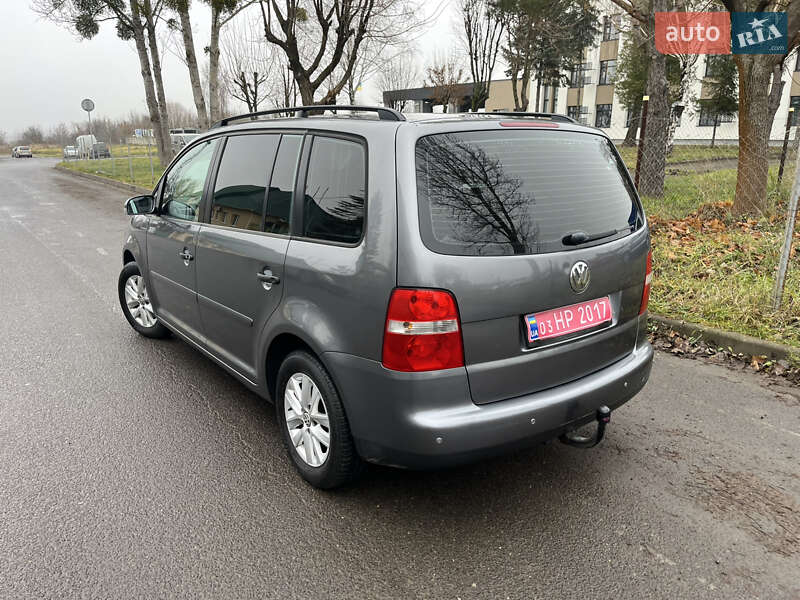 Минивэн Volkswagen Touran 2006 в Луцке фото 5 Минивэн Volkswagen Touran 2006 в Луцке