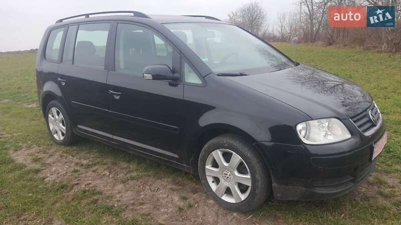 Минивэн Volkswagen Touran 2006 в Ровно