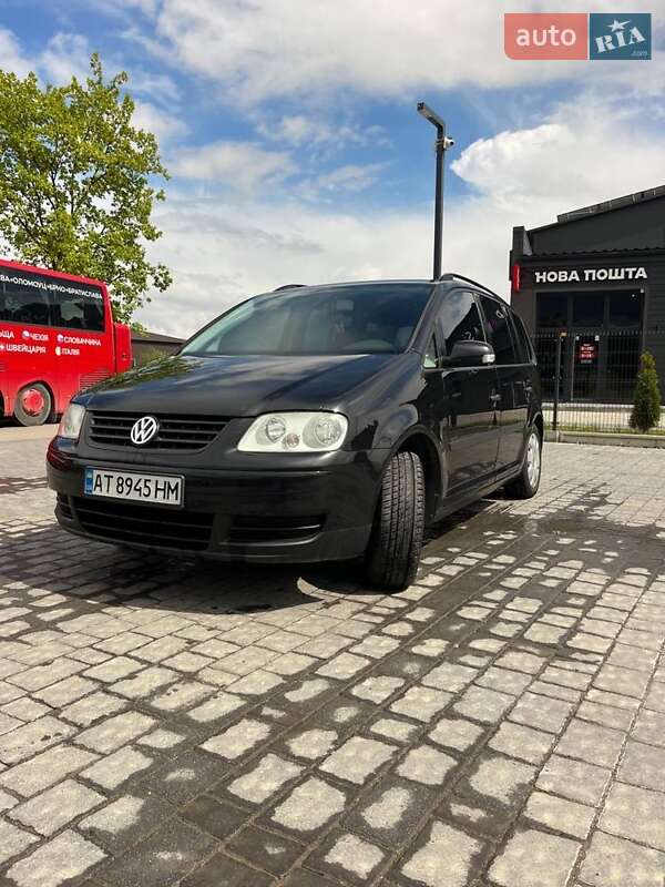 Минивэн Volkswagen Touran 2004 в Ивано-Франковске