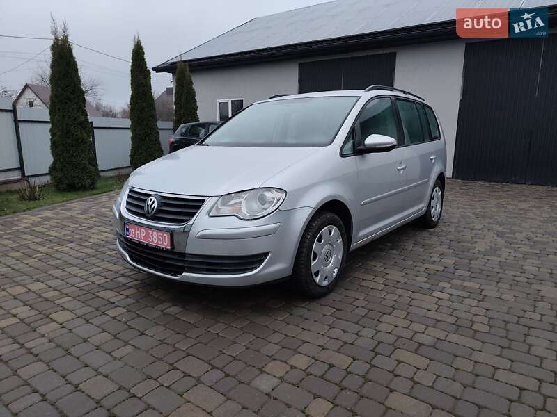 Volkswagen Touran 2010 Volkswagen Touran 2010