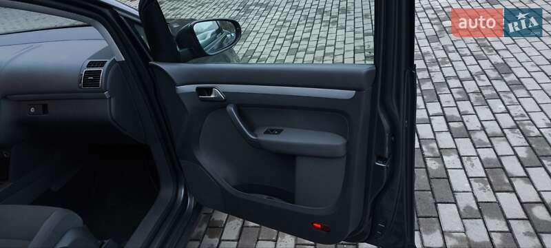 Минивэн Volkswagen Touran 2013 в Мукачево фото 18 Минивэн Volkswagen Touran 2013 в Мукачево