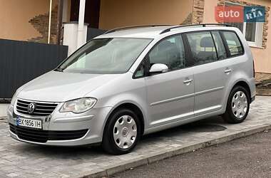 Мінівен Volkswagen Touran 2009 в Хмельницькому