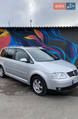 Минивэн Volkswagen Touran 2006 в Житомире