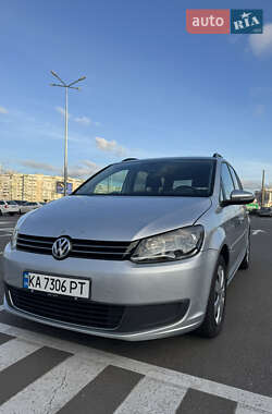 Мінівен Volkswagen Touran 2012 в Києві