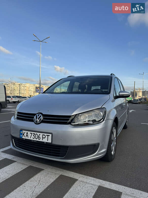 Минивэн Volkswagen Touran 2012 в Киеве