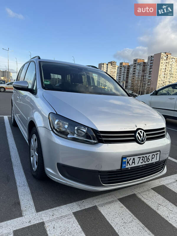 Минивэн Volkswagen Touran 2012 в Киеве